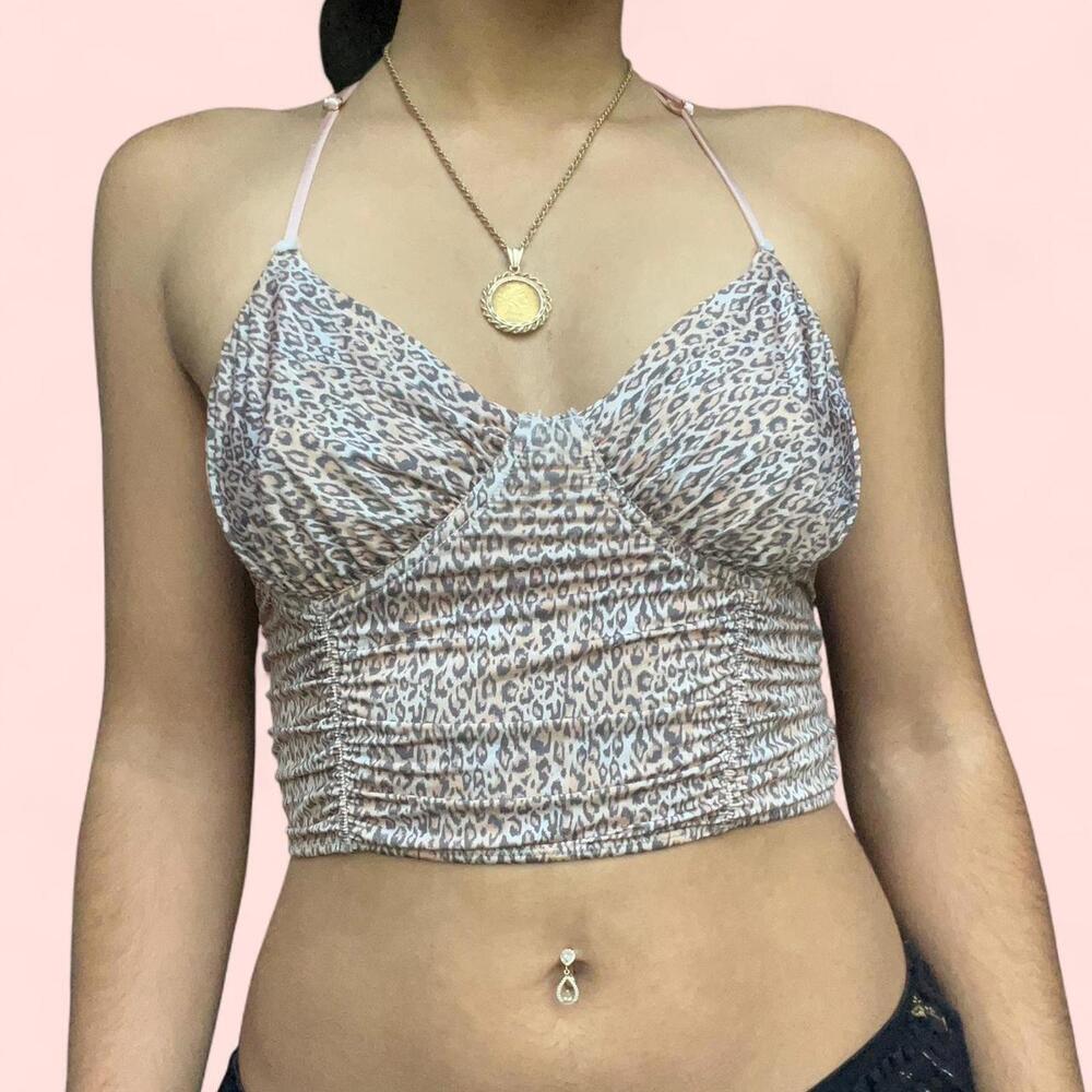 Leopard print halter neck crop top #leopardprint #halterneck